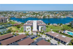 601 Seaview Court, Marco Island, FL 34145 Sold 04/30/25