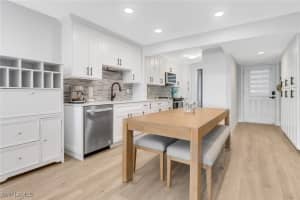 292 Banyan Boulevard, Naples, FL 34102 - MLS#224100920
