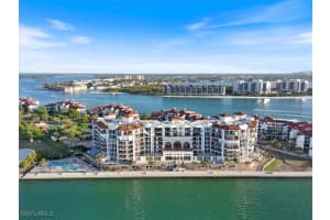700 La Peninsula Boulevard, Naples, FL 34113 Sold 03/20/25