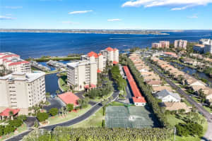 15140 Harbour Isle Drive, Fort Myers, FL 33908 Sold 04/01/25