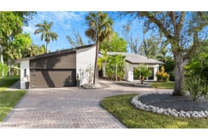 15600 Light Blue Cir, Fort Myers
