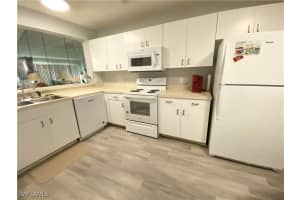 388 Belina Dr 1112, Naples