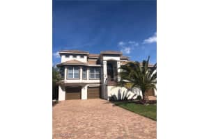 225 Egret Ave, Naples