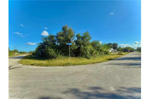 6156 Humboldt Avenue, Fort Myers, FL 33905 - MLS#224101425