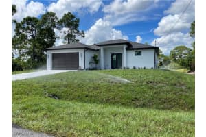 756 Anaconda Avenue, Lehigh Acres, FL 33974 Sold 01/30/25
