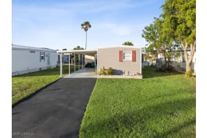 455 Cape Florida Way, Naples