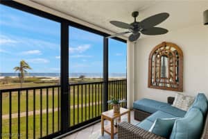 979 Gulf Drive, Sanibel, FL 33957 Sold 03/31/25