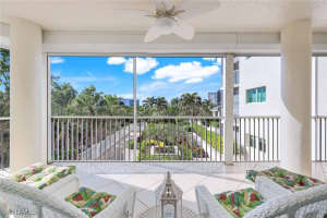 315 Dunes Boulevard, Naples, FL 34110 Sold 08/06/25