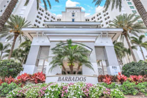 315 Dunes Boulevard, Naples, FL 34110 Sold 08/06/25