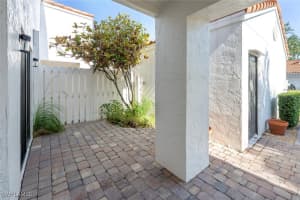 907 Reef Point Circle, Naples, FL 34108 - MLS#224101701