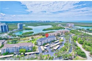 340 Horse Creek Dr 304, Naples