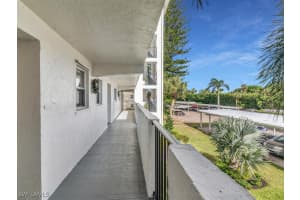 29 High Point Circle, Naples, FL 34103 Sold 01/31/25
