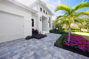 696 Fountainhead Lane, Naples, FL 34103 - MLS#224101911