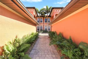 10044 Heather Lane, Naples, FL 34119 Sold 05/23/25
