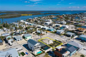 4870 Coral Road, Fort Myers Beach, FL 33931 - MLS#224101955