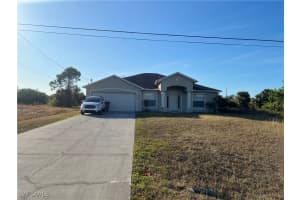 3206 Sunshine Boulevard, Lehigh Acres, FL 33976 Sold 05/16/25