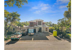 1120 10th Avenue, Naples, FL 34102 - MLS#224101968