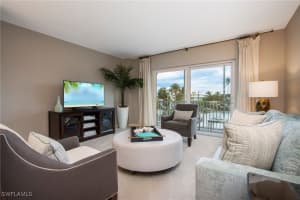 1977 Gulf Shore Blvd N 306, Naples