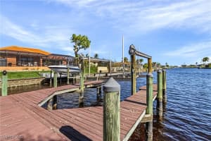 2807 Country Club Boulevard, Cape Coral, FL 33904 Sold 11/21/25