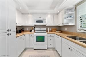 1071 8th Street, Naples, FL 34102 Sold 02/07/25
