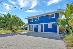 135 Mango Street, Fort Myers Beach, FL 33931 Sold 02/14/25