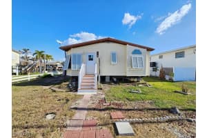 2492 York Road, St. James City, FL 33956 Sold 02/07/25