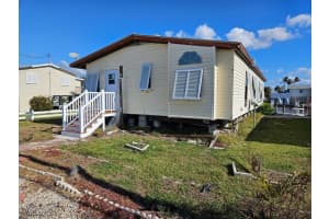 2492 York Road, St. James City, FL 33956 Sold 02/07/25