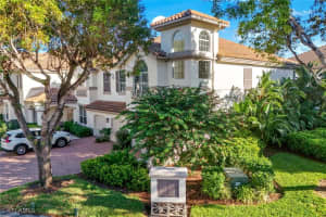 172 Colonade Circle, Naples, FL 34103 Sold 06/05/25
