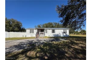 1465 Horseshoe Loop, Moore Haven, FL 33471 - MLS#224102680