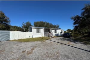 1465 Horseshoe Loop, Moore Haven, FL 33471 - MLS#224102680