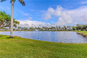 5595 Greenwood Circle, Naples, FL 34112 - MLS#224102693