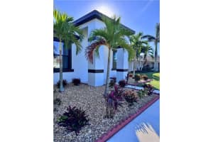 2322 27th Street, Cape Coral, FL 33914 - MLS#224102769