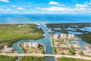 752 Wiggins Lake Drive, Naples, FL 34110 Sold 03/03/25
