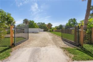 275 Kingston Drive, Fort Myers, FL 33905 Sold 02/28/25