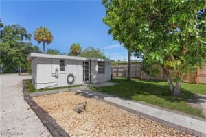 275 Kingston Drive, Fort Myers, FL 33905 Sold 02/28/25