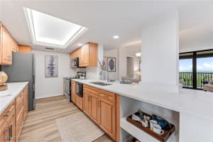 17 Bluebill Avenue, Naples, FL 34108 - MLS#224102999