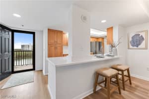 17 Bluebill Avenue, Naples, FL 34108 - MLS#224102999