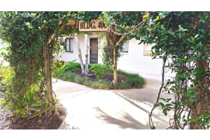 910 Vanderbilt Beach Rd 416e, Naples