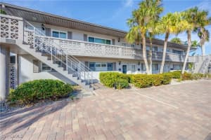 1686 Blue Point Avenue, Naples, FL 34102 - MLS#224103114
