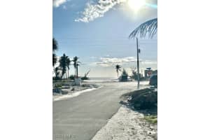 111 Hibiscus Drive, Fort Myers Beach, FL 33931 - MLS#224103116