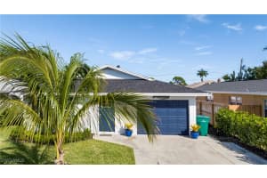 543 107th Avenue, Naples, FL 34108 - MLS#224103149
