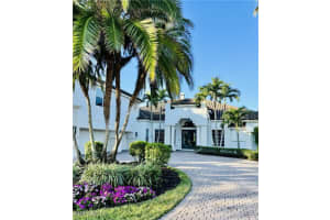 400 Terracina Way, Naples, FL 34119 Sold 04/08/25