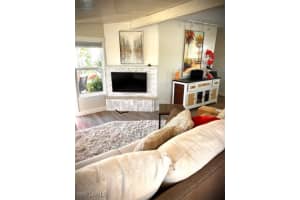 135 Moorhead Manor, Naples, FL 34112 - MLS#224103485