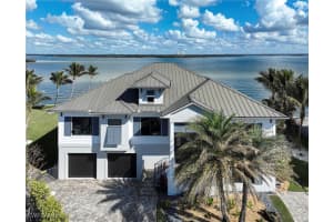 290 Estrellita Drive, Fort Myers Beach, FL 33931 Sold 04/18/25