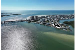 290 Estrellita Drive, Fort Myers Beach, FL 33931 Sold 04/18/25