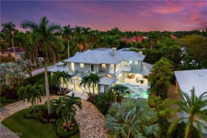 2550 Windward Way, Naples, FL 34103 - MLS#224103897