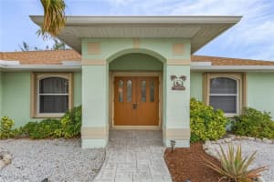 3462 Manatee Drive, St James City, FL 33956 - MLS#224103941