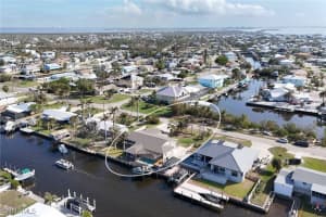 2471 Sanibel Boulevard, St James City, FL 33956 Sold 09/02/25