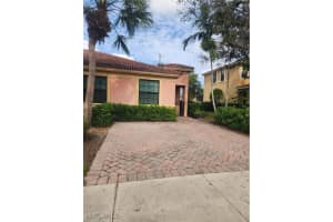 7542 Bristol Cir Naples, FL 34120 - Off Market