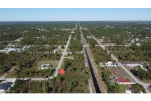 817 Pinecastle Drive, Lehigh Acres, FL 33974 - MLS#224104154